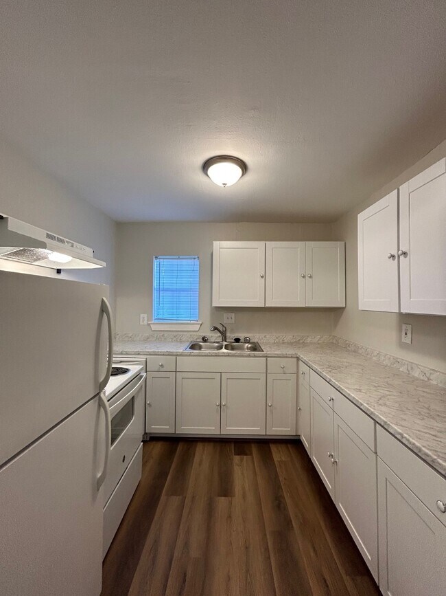 Building Photo - 3629 N MacGregor Way