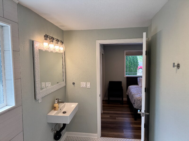 Building Photo - 6246 SE Wicker Ct