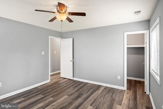 Building Photo - 9700 Cedarhollow Ln