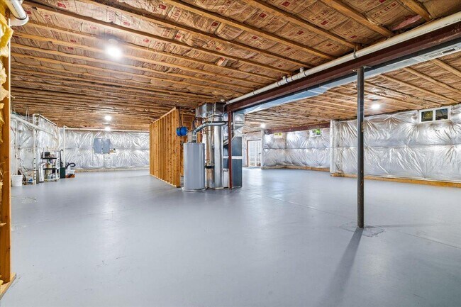 Building Photo - 6110 Holter Rd