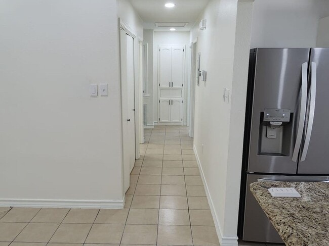 Building Photo - 1021 Savannah Loop