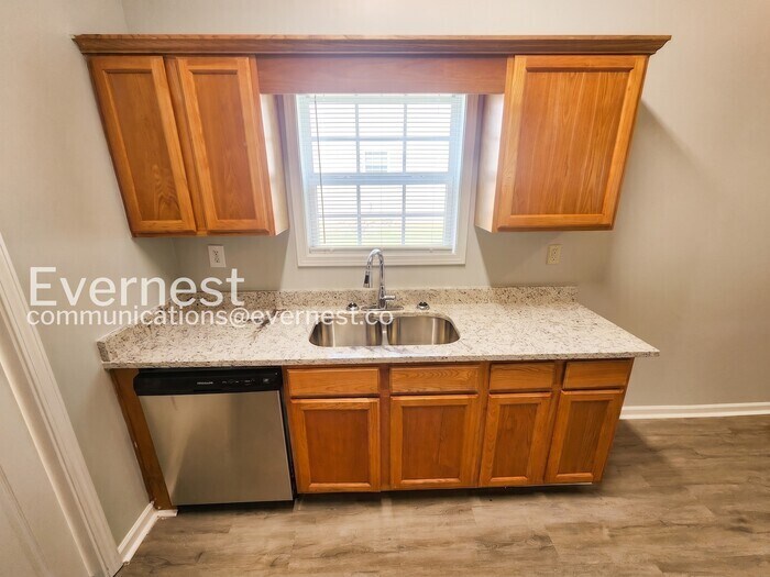Building Photo - 319 Bridgeport Ln