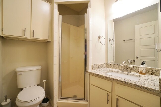 Building Photo - 2603 Garrettson Dr