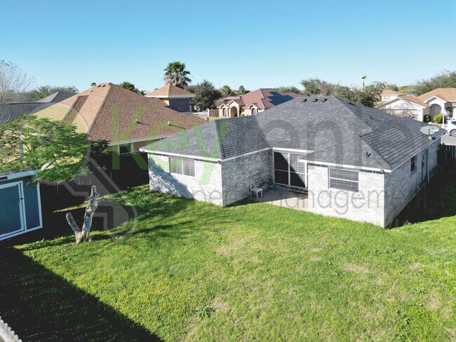 Building Photo - Beautiful 4B/2B Home in Pharr