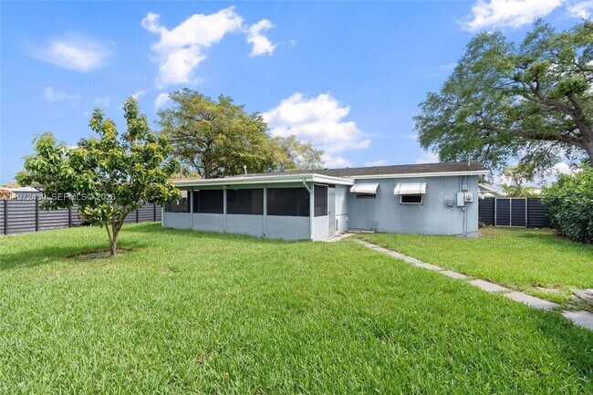 Building Photo - 710 NW 65th Terrace