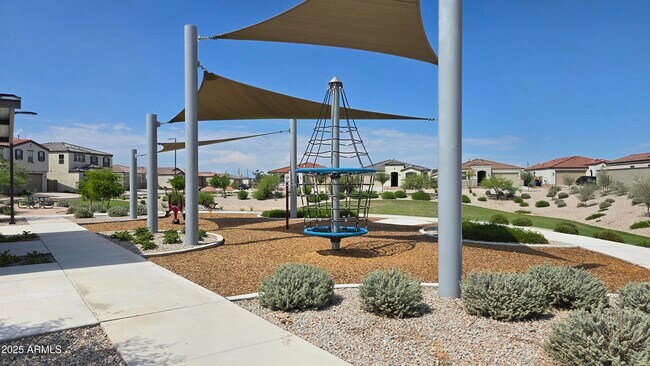 Building Photo - 2563 W Hidalgo Ave
