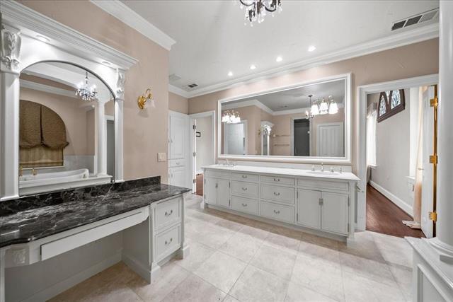 Building Photo - 900 Amethyst Dr