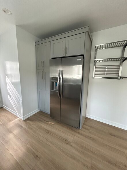 Appliances included! - 1533 Freeman Ave