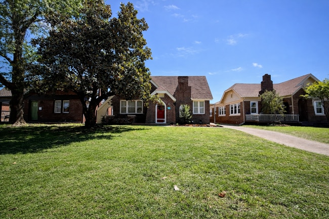 Building Photo - 2812 NW 18th St