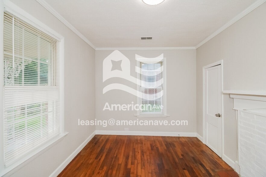 Building Photo - 1213 Campbell St
