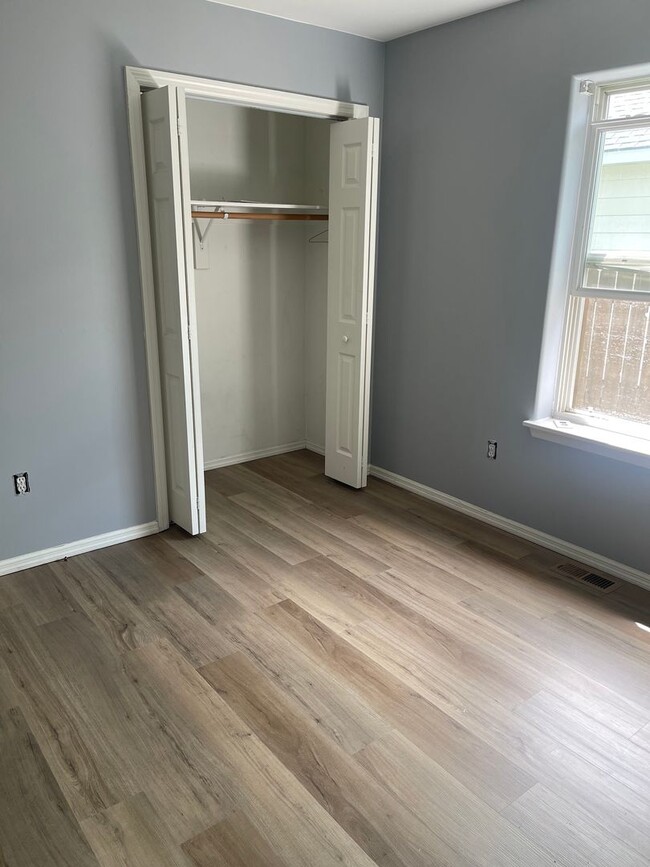 Building Photo - Charming 3 Bed, 2 Bath Home in Prime Belgr...