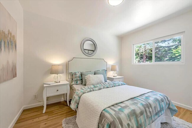 Building Photo - 745 Independence Ave