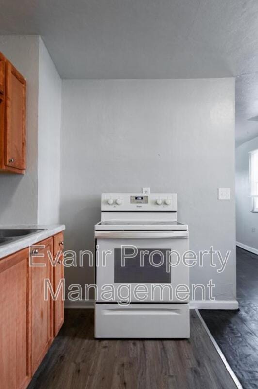 Building Photo - 113 Niagara Ave