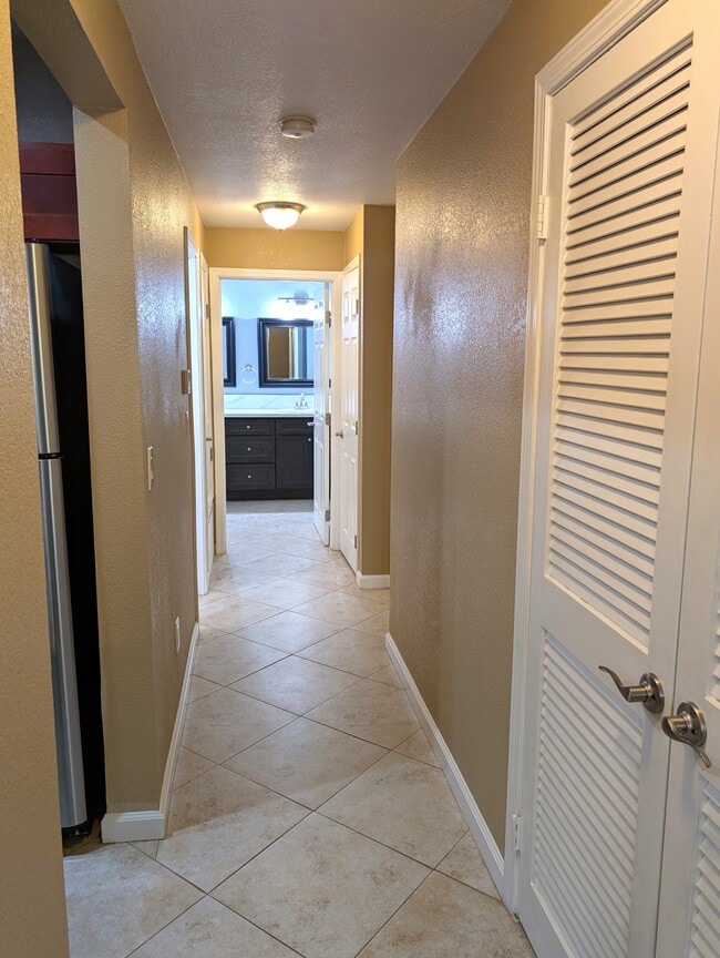 Building Photo - 24145 Del Monte Dr.