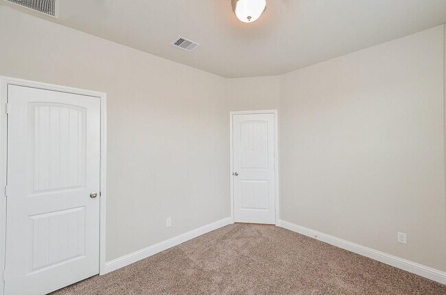 Building Photo - 19323 Hays Spring Dr