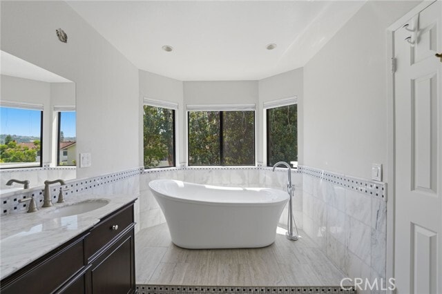 Building Photo - 29142 Bobolink Dr