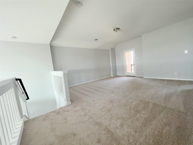 Building Photo - 208 Salange Ln