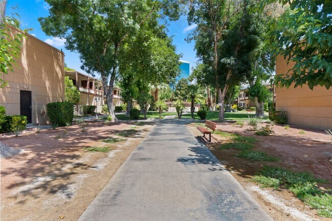 Building Photo - Welcome to this modern, remodeled condo!