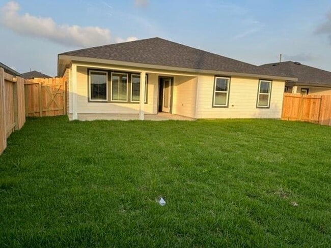Building Photo - 7826 Sleek Flock Ln