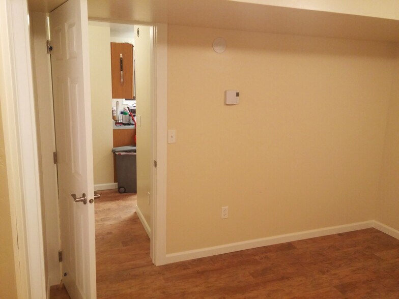 Building Photo - 1358 NW Hall Dr