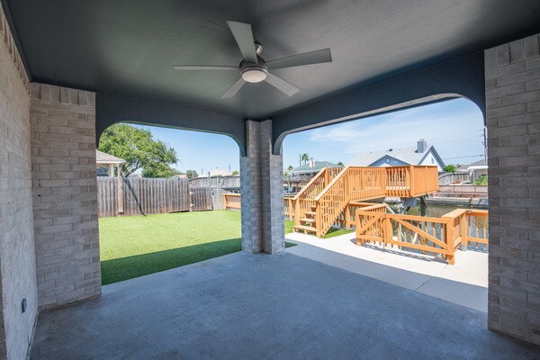 Building Photo - 15210 Main Royal Dr
