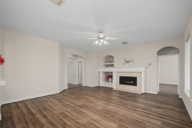 Building Photo - 5807 Bayberry Way