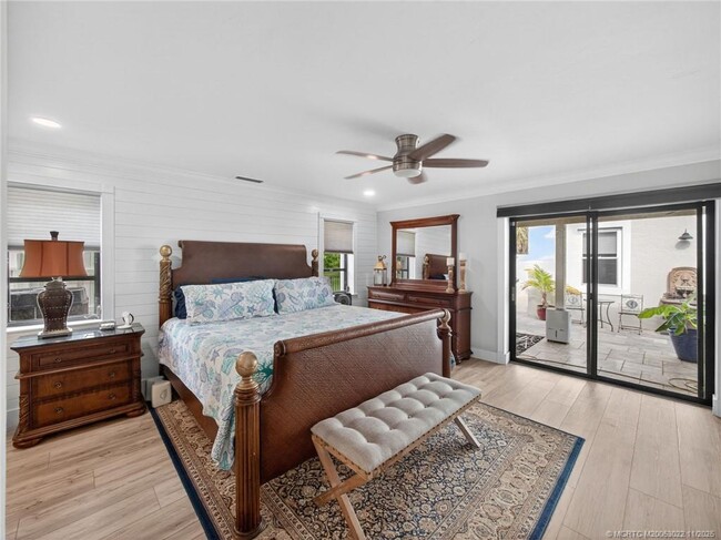 Building Photo - 724 NW Spruce Ridge Dr