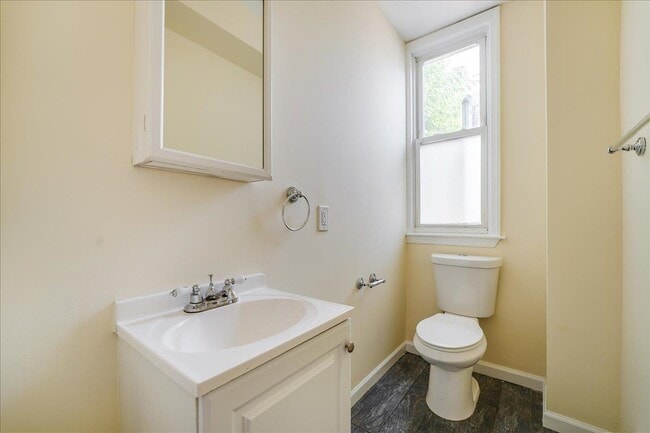 Building Photo - 4 Rademan Pl