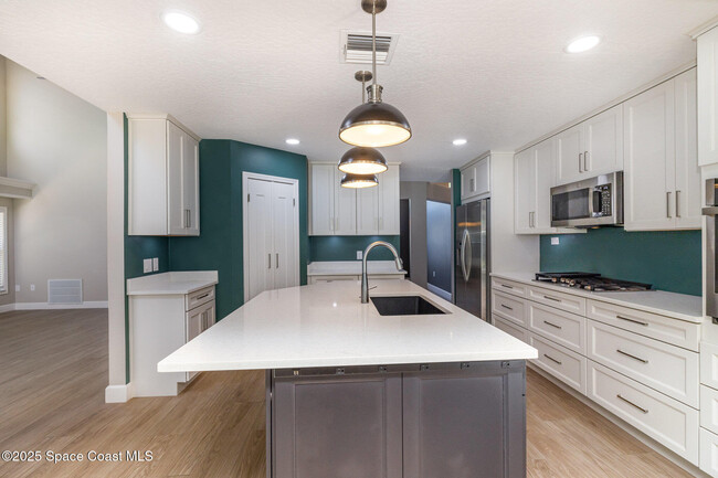 Building Photo - 3236 Helmsdale Ct