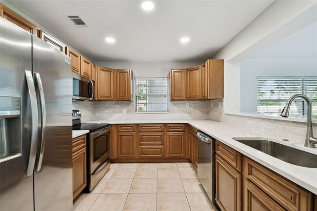 Building Photo - 4602 S Renellie Dr