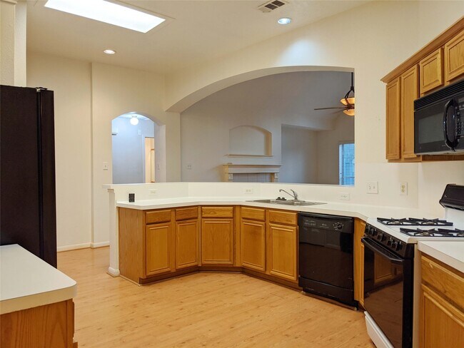 Building Photo - 2810 Foxden Dr