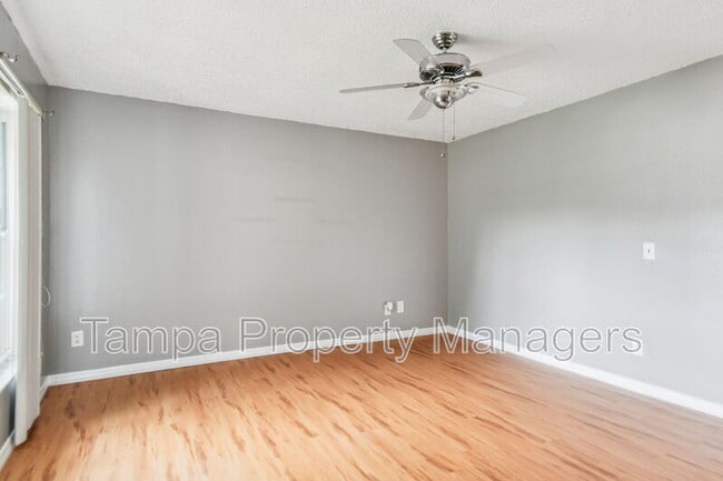 Building Photo - 16214 Pebblebrook Dr