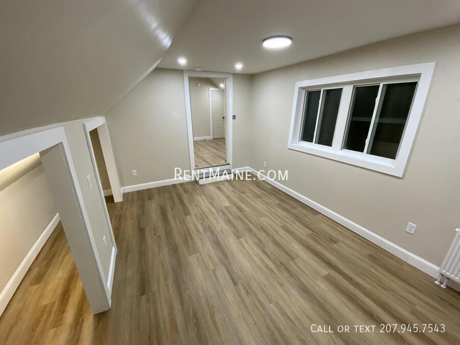 Building Photo - 46 Main Rd S