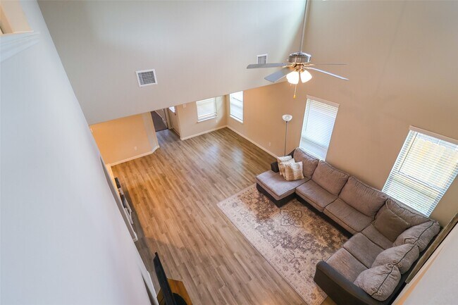Building Photo - 27035 Badger Way