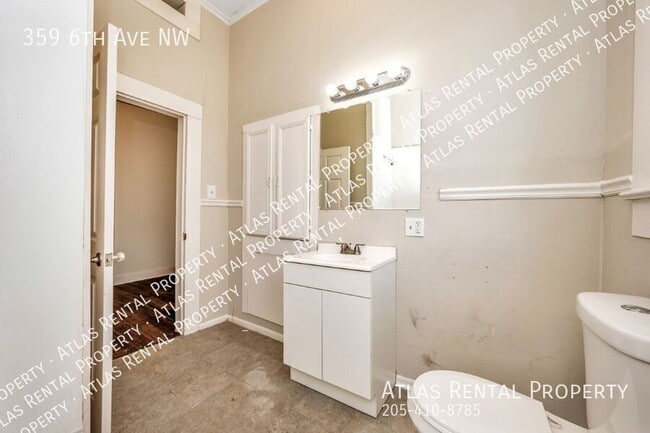 Building Photo - 359 6th Ave