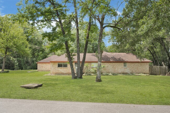 Building Photo - 705 Holly Springs Ct