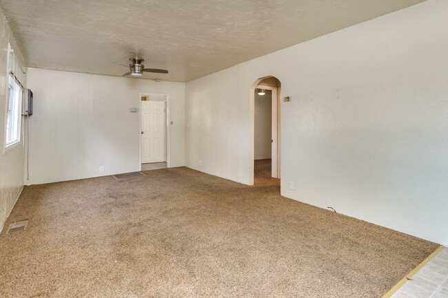 Building Photo - Chico Charmer! Close to CSUC and downtown ...