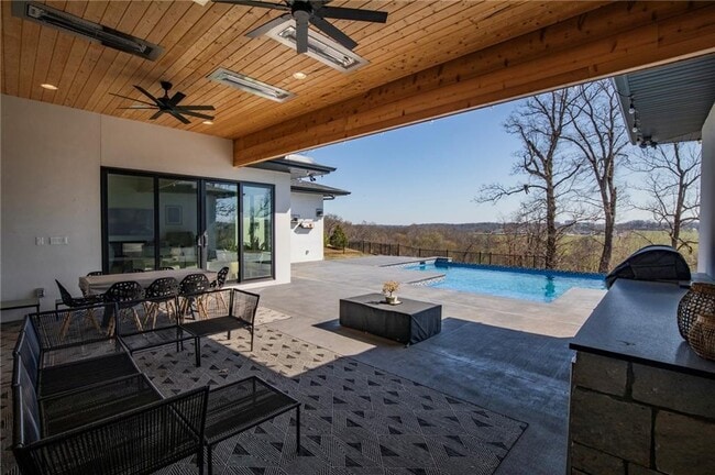 Building Photo - 4205 S Watercrest Dr