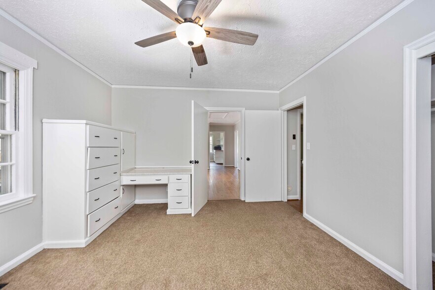 Building Photo - 3824 Forrest Rd