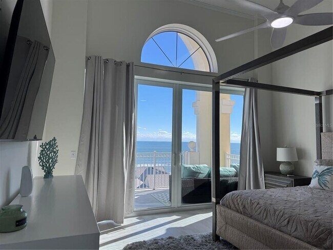 Building Photo - 200 Ocean Crest Dr