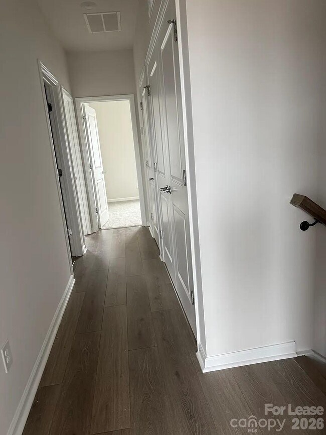 Building Photo - 5029 Sunnybrae Pl