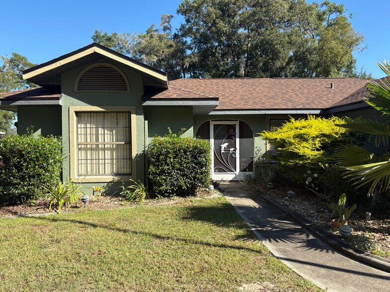 Building Photo - 2235 W Springlake Dr