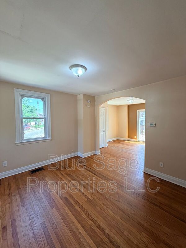 Building Photo - 601 Littlecroft Rd
