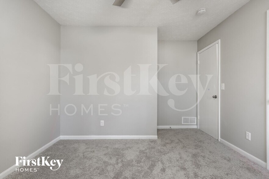 Building Photo - 334 Spring Ridge Dr