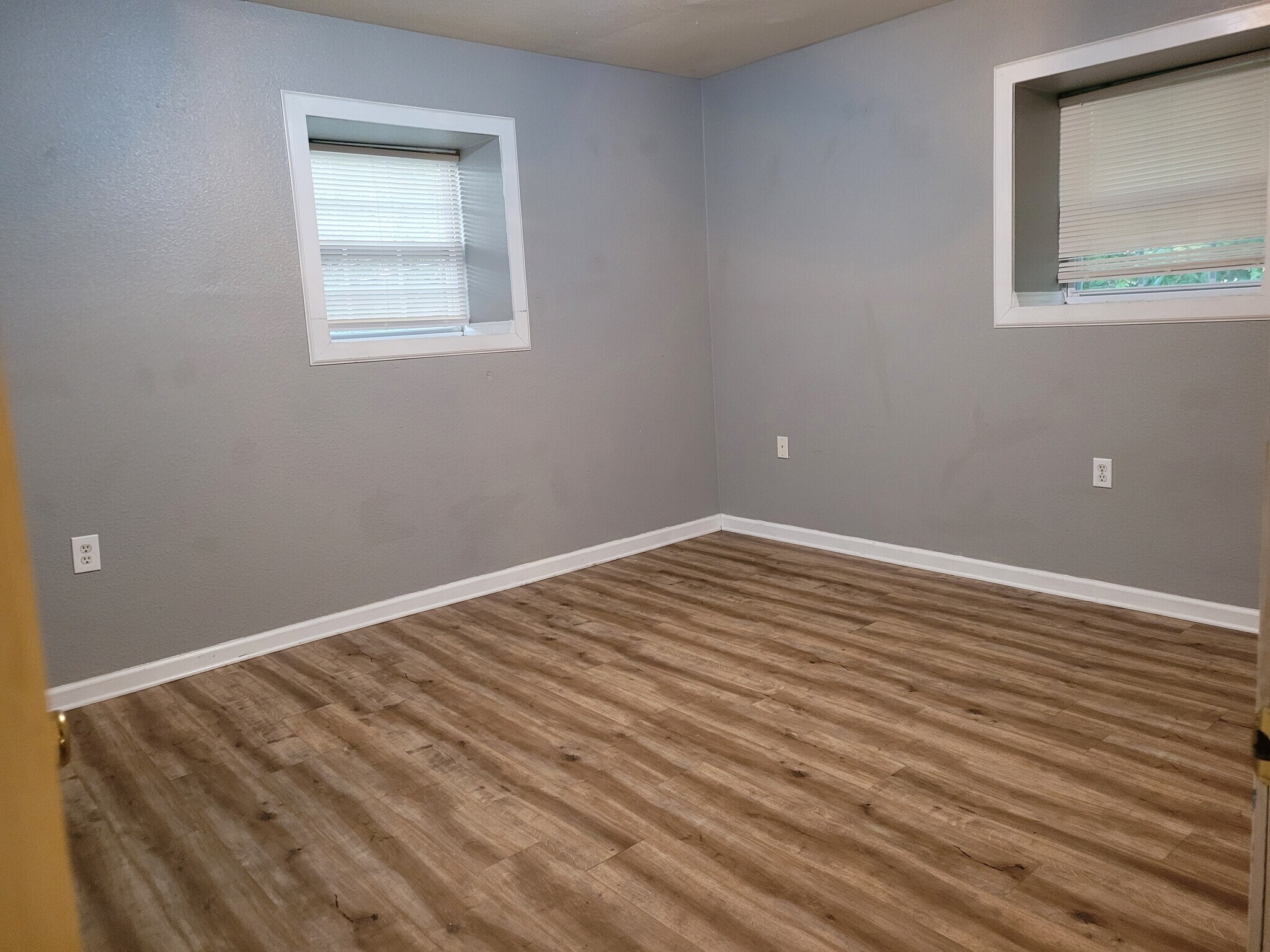 Building Photo - 3409 Golden Dr