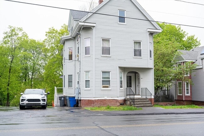 Building Photo - 132 B Cedar St