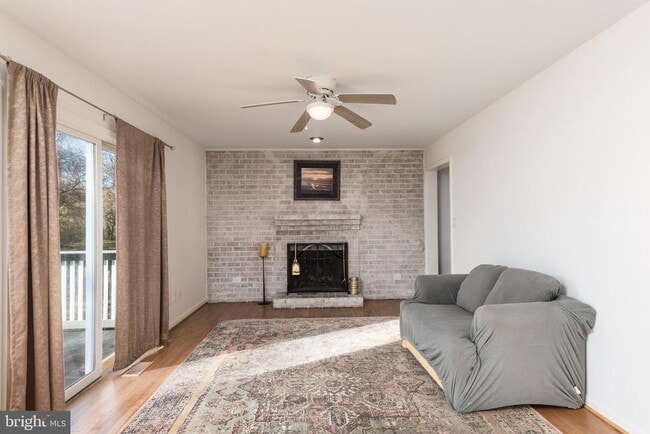 Building Photo - 8460 Colony Cir