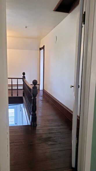 Building Photo - 1050 Curtis St