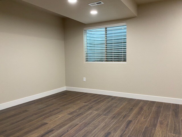 Building Photo - Across from Central Park, 3 bed/4 bath Townhome AVAILABLE 9/1/26