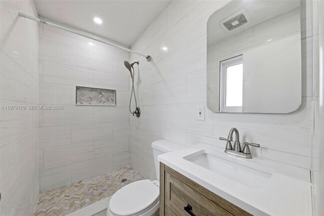 Building Photo - 4561 SW 25th Terrace